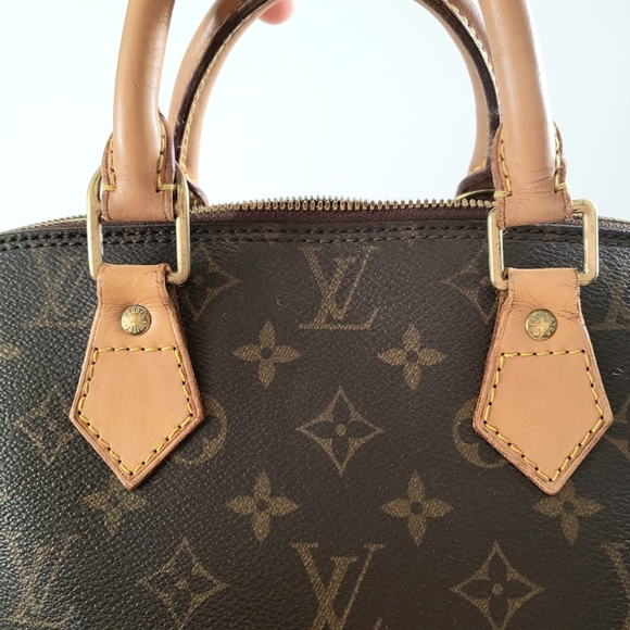 Louis Vuitton Alma Classic LV Monogram PM Bag - Picture 13 of 16